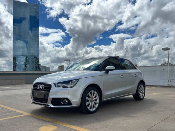 AUDI A1 1.4 TFSI ATTRACTION 16V 122CV GASOLINA 4P AUTOMÁTICO AUDI A1 1.4 TFSI ATTRACTION 16V 122CV GASOLINA 4P AUTOMÁTICO